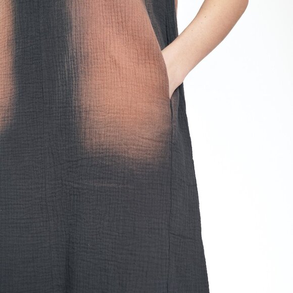 MYSTREE Black & Rust Washed Gauze Dress | Sleeveless Raw Hem Shift Dress - Picture 6 of 6